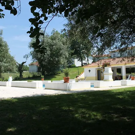 Quinta Do Outeiro Bed & Breakfast *